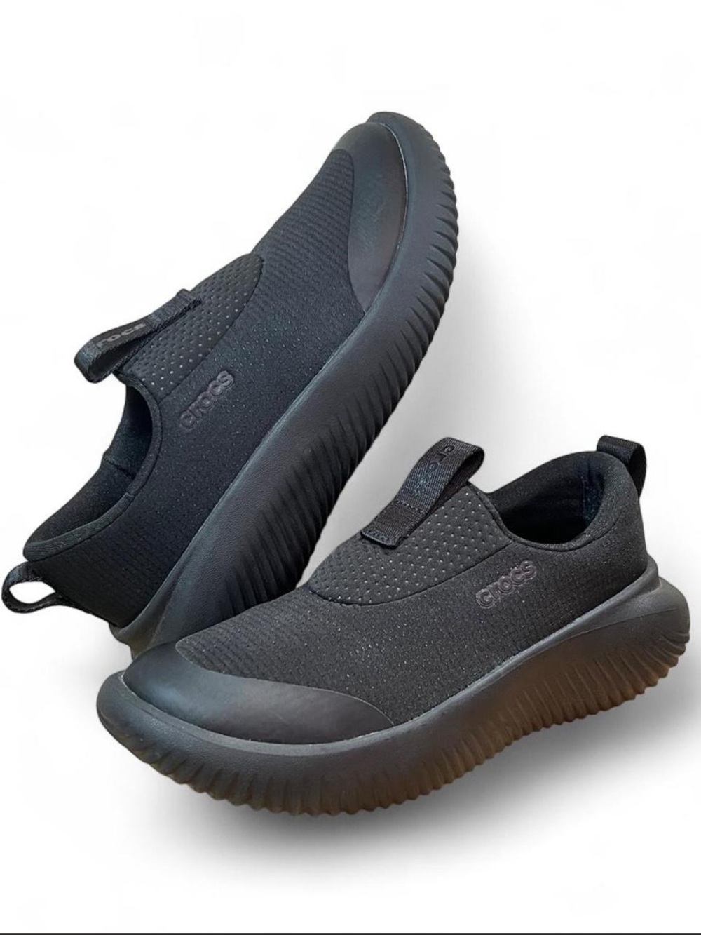 Crocs Mellow Ease Unisex Slip-on Black sneakers Women’s 8- Men’s 6